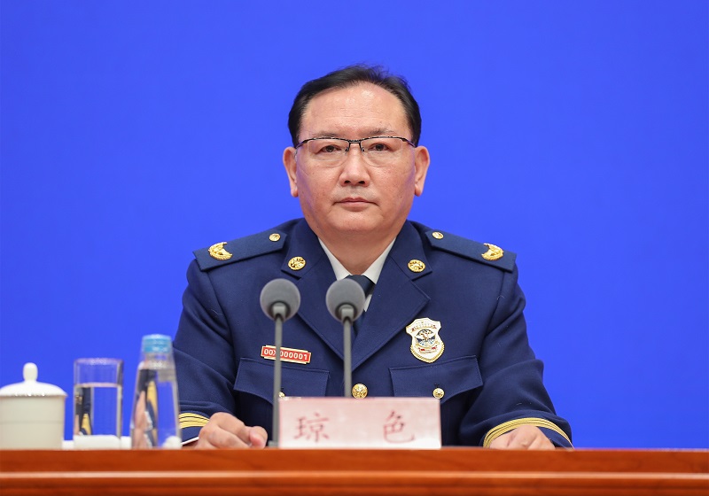 好屌插穴免费视频应急部党组成员、消防救援局局长琼色出席新闻发布会